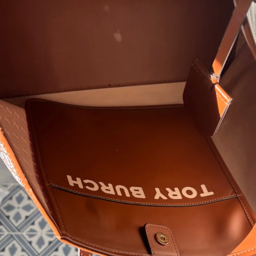 Tory Burch Tan Leather Tote - Picture 4 of 11